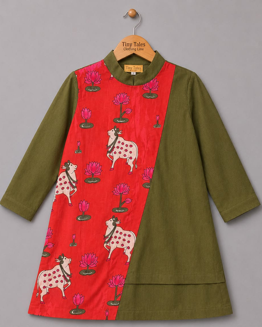 Olive Cotton Kurta with Pichwayi Printed Flap