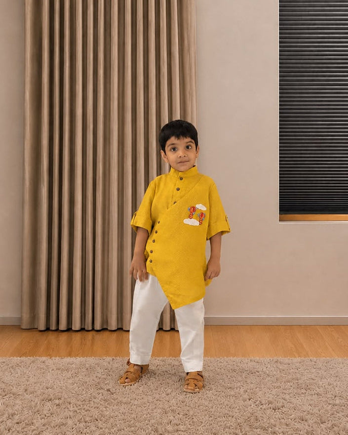 Yellow Asymmetric Set