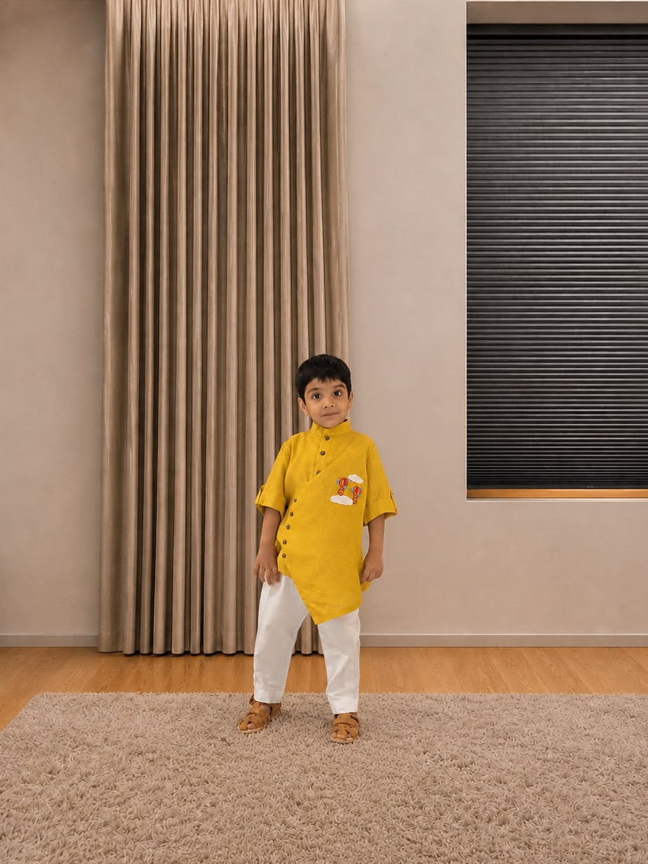 Yellow Asymmetric Set