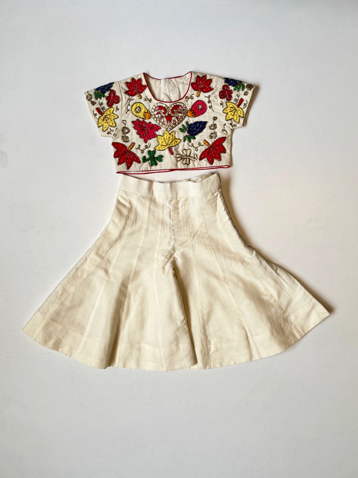 Applique Blouse with Cotton Silk Kali Pants