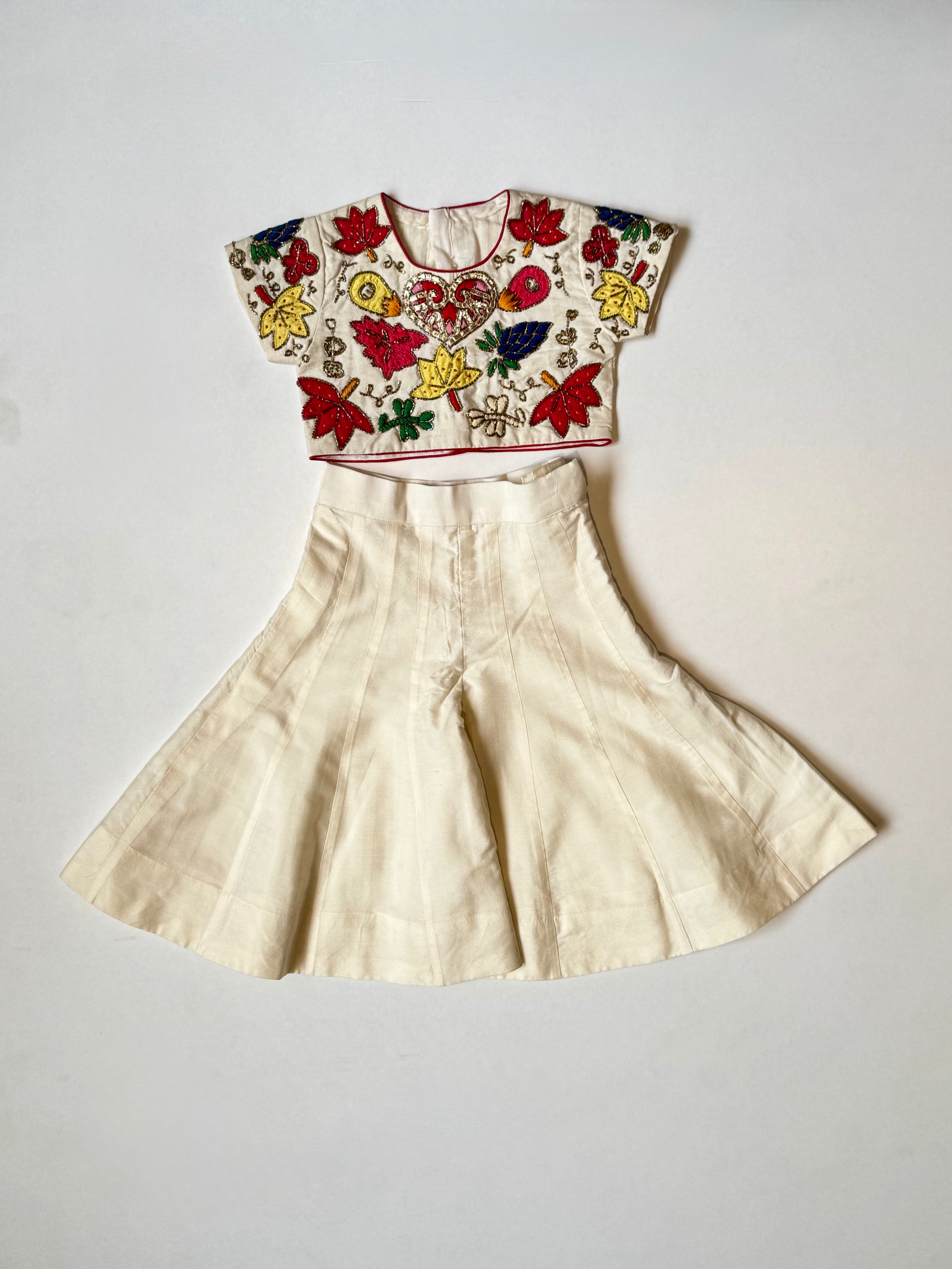 Applique Blouse with Cotton Silk Kali Pants