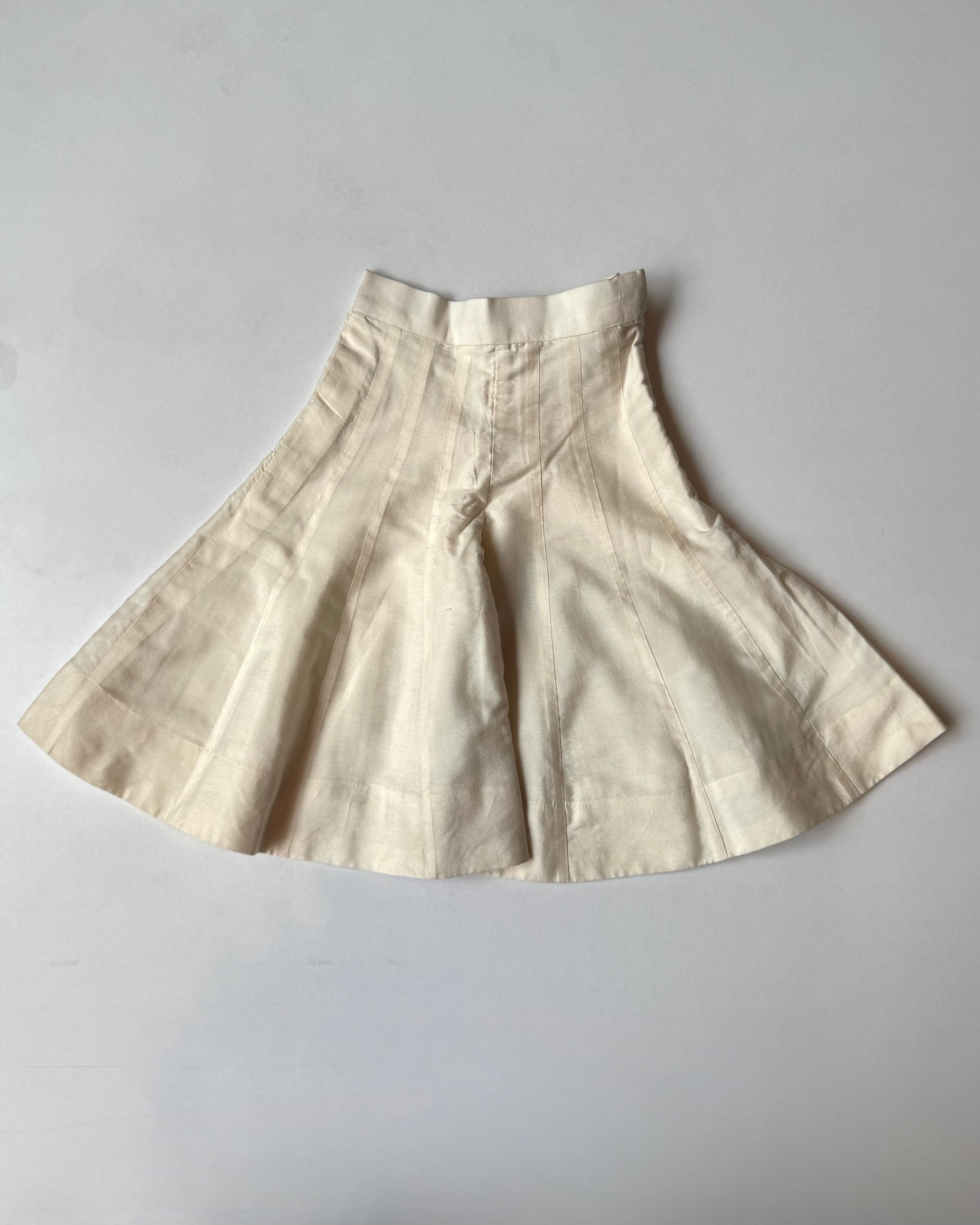 Applique Blouse with Cotton Silk Kali Pants