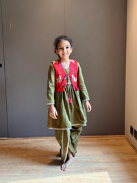 Olive Kurta and Dhoti with Pichwayi Printed Jacket